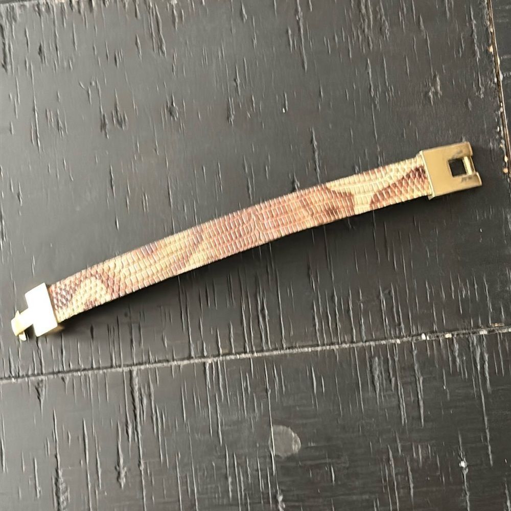 leighelena Single Jigsaw Bracelet Beige Marked Genuine Lizard USA Bracelet​​
